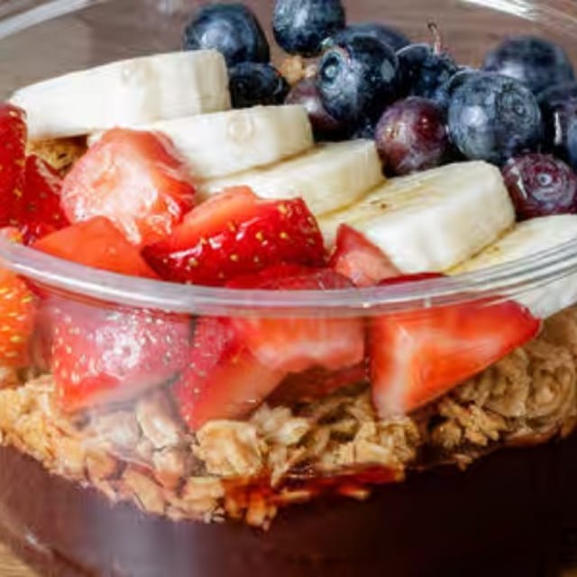 Traditional Açaí Bowl.